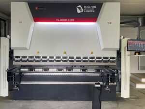 Pressa Piegatrice idraulica XL 3000×135 Ton CNC Esa 875 Nr.6 Assi Controllati: Y1-Y2-X-R-Z1-Z2