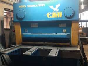 Cesoia a ghigliottina meccanica  1600×20 mm