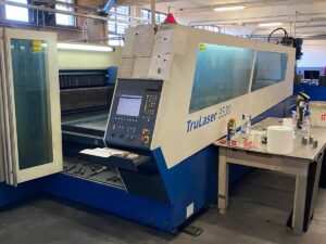 Taglio Laser Trumpf Trulaser 3530 – 3000×1500 mm – Potenza 4000w Completo di automazione per il carico e lo scarico della laniera “LIftMaster”