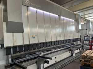 Pressa Piegatrice Idraulica Vimercati 6000×250 ton